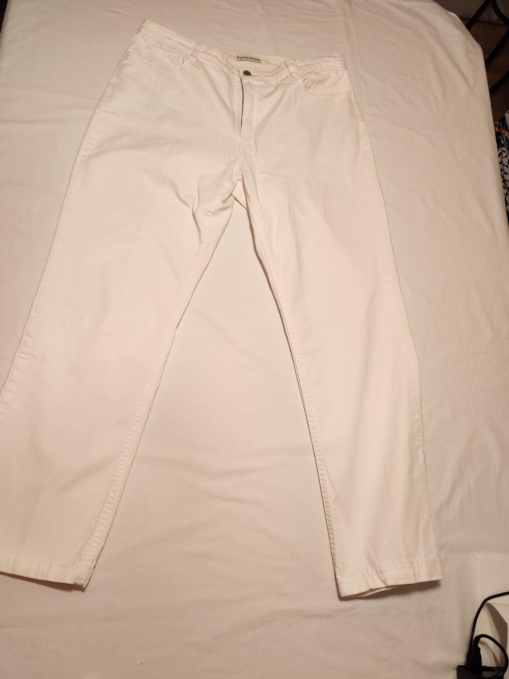 Jones New York Sutton Straight White Jeans Size 14 Stretch